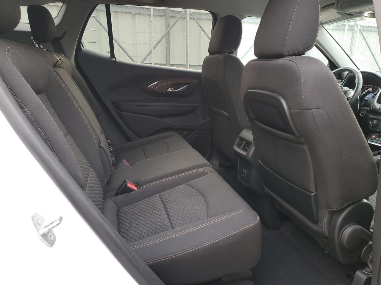 2020 GMC Terrain - Image 10