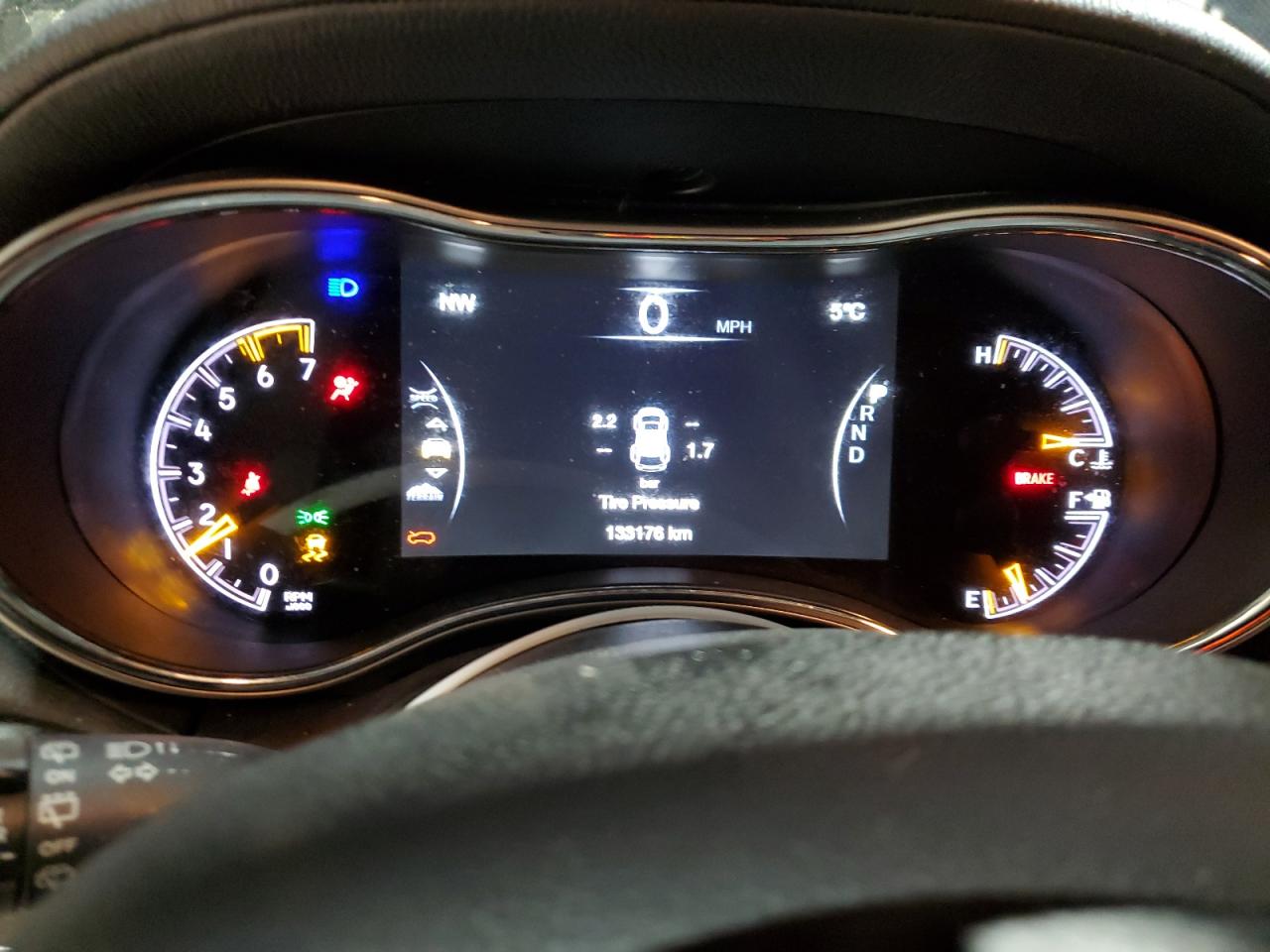 2018 Jeep Grand Cherokee - Image 9
