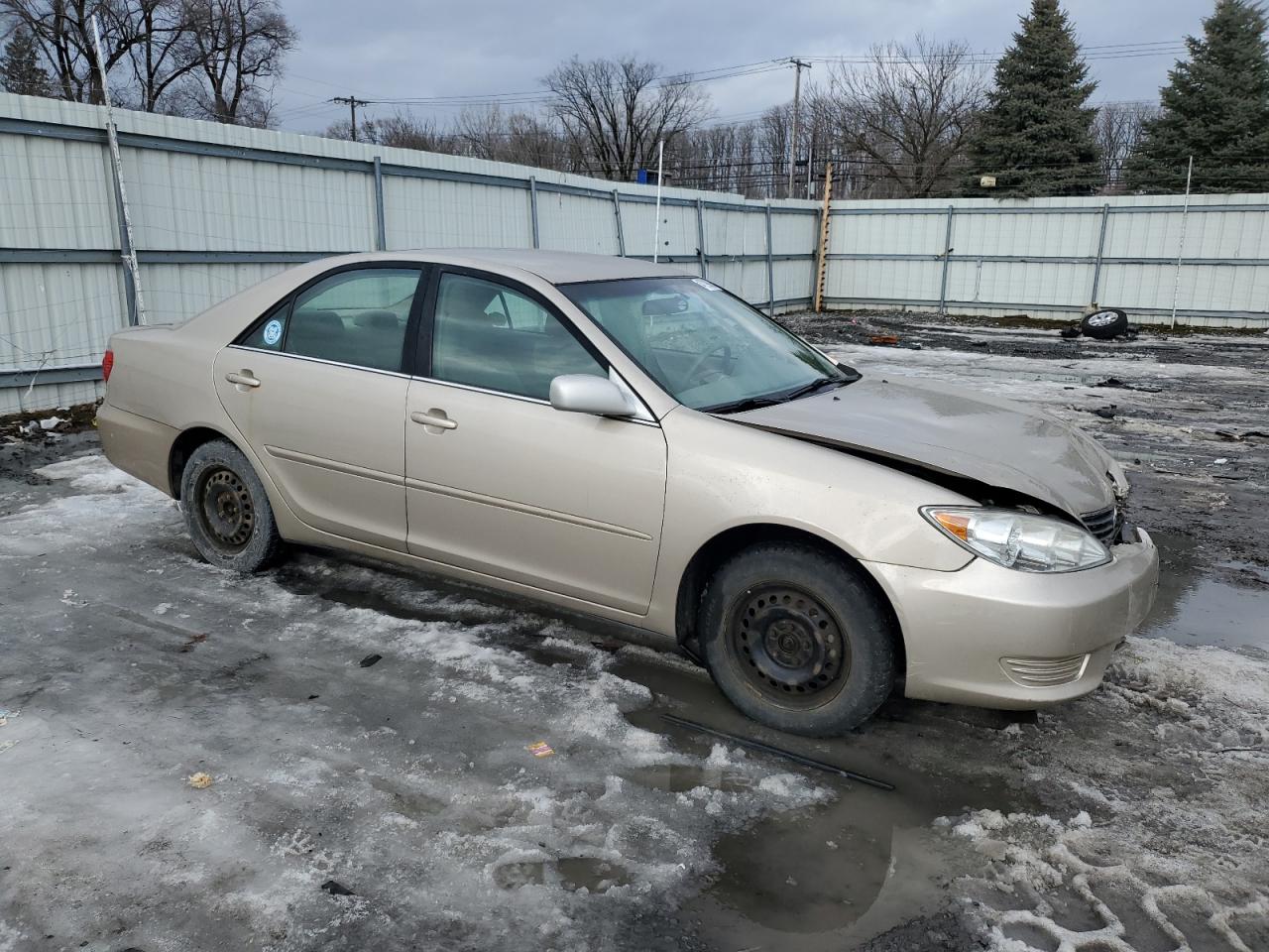 2005 Toyota Camry - Image 4