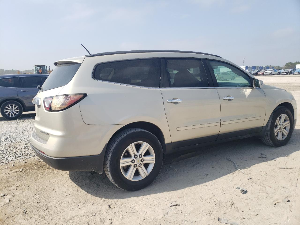2014 Chevrolet Traverse - Image 3