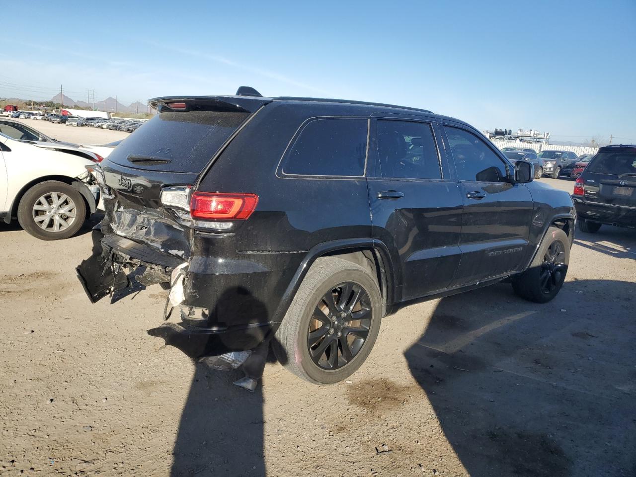 2018 Jeep Grand Cherokee - Image 3