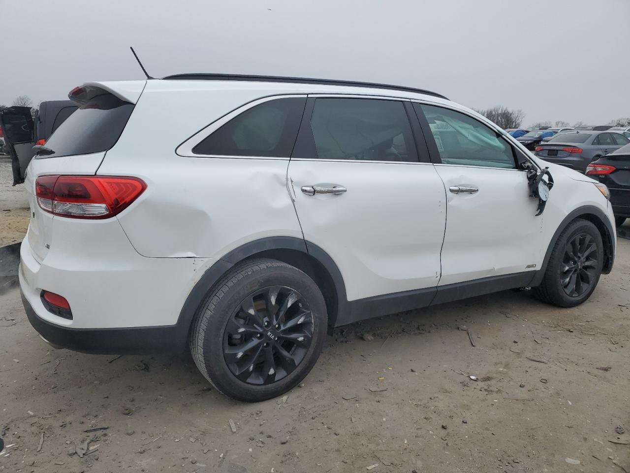 2019 Kia Sorento - Image 3
