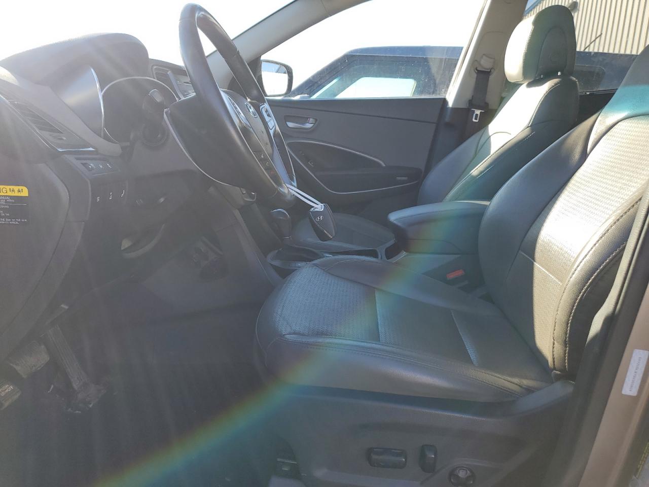 2016 Hyundai Santa Fe - Image 7