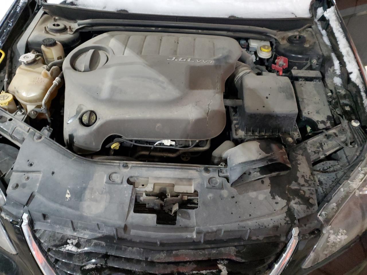 2011 Chrysler 200 - Image 11