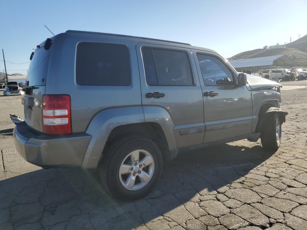 2012 Jeep Liberty (North America) - Image 3