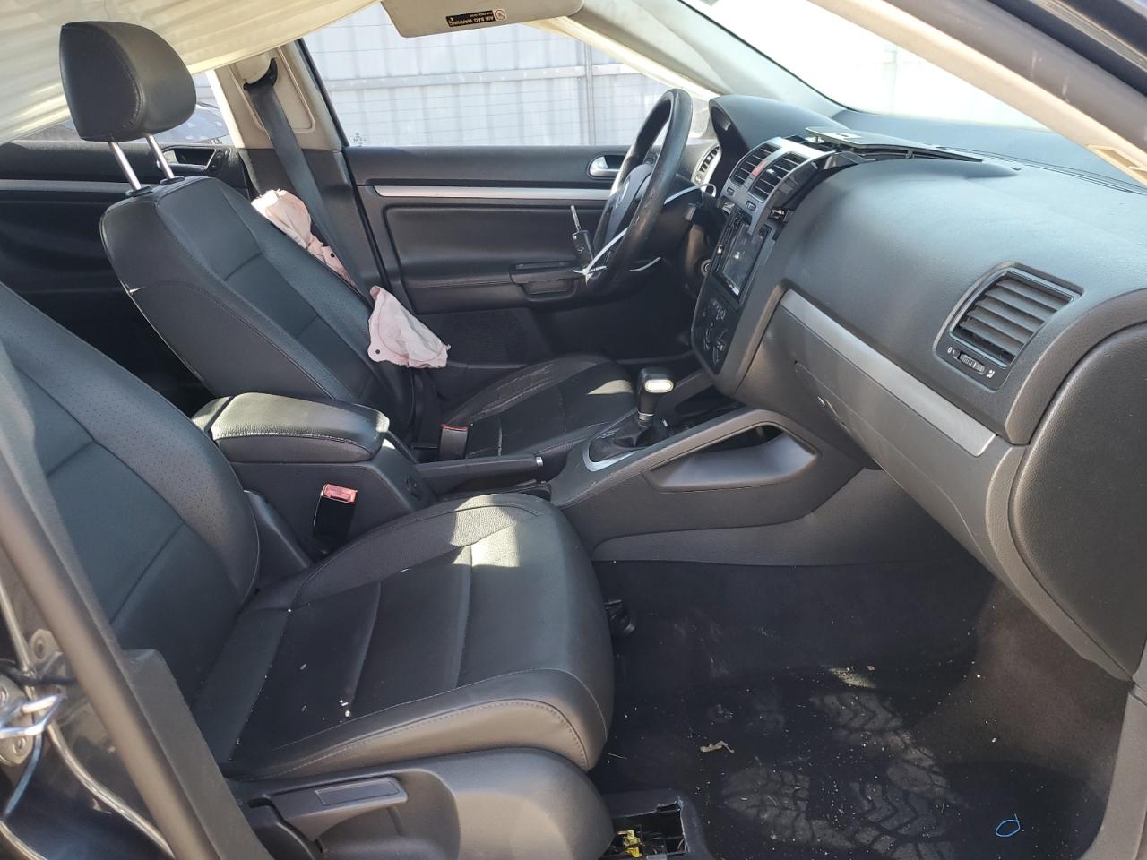 2006 Volkswagen Jetta - Image 7
