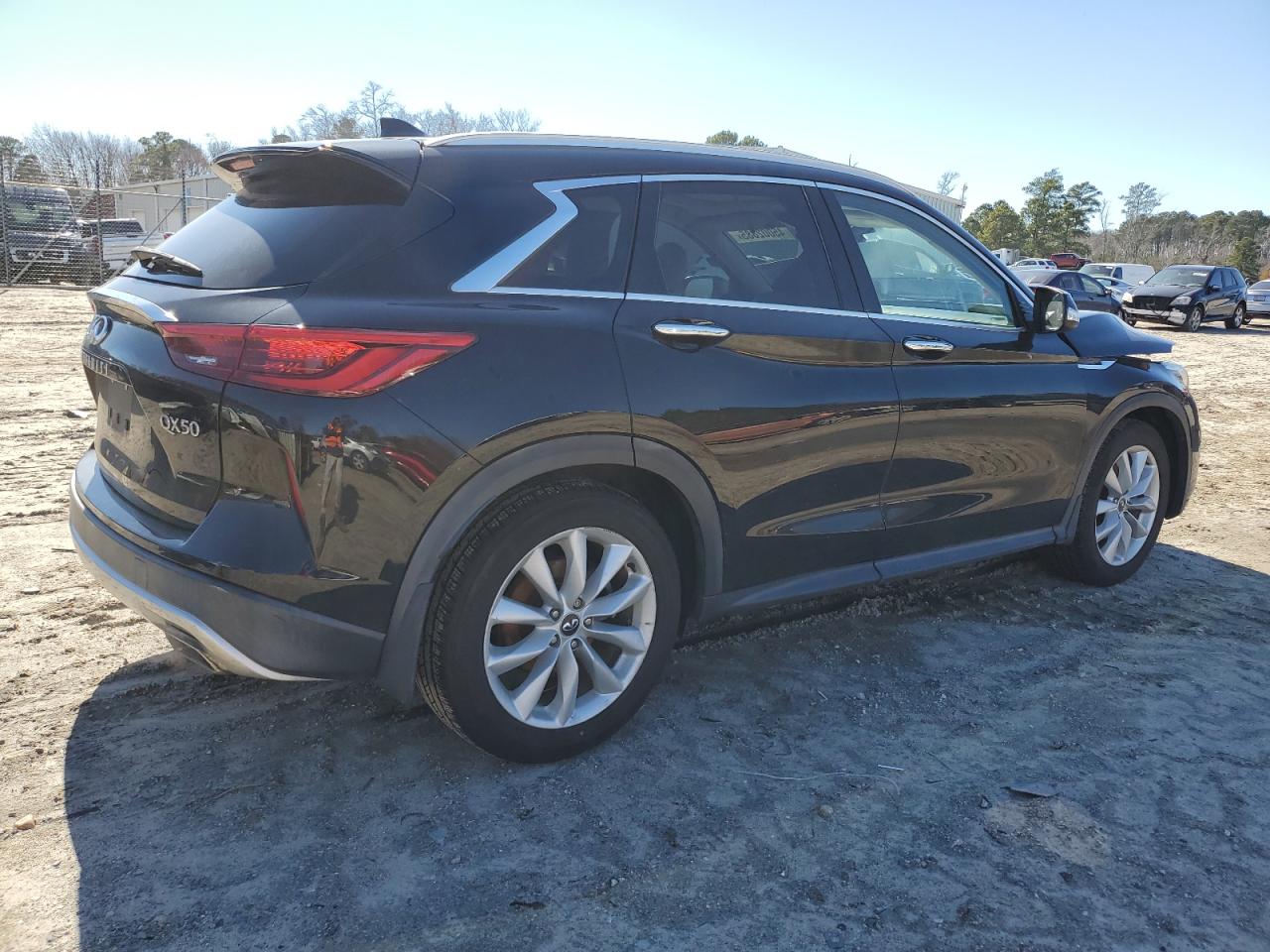 2019 Infiniti QX50 - Image 3