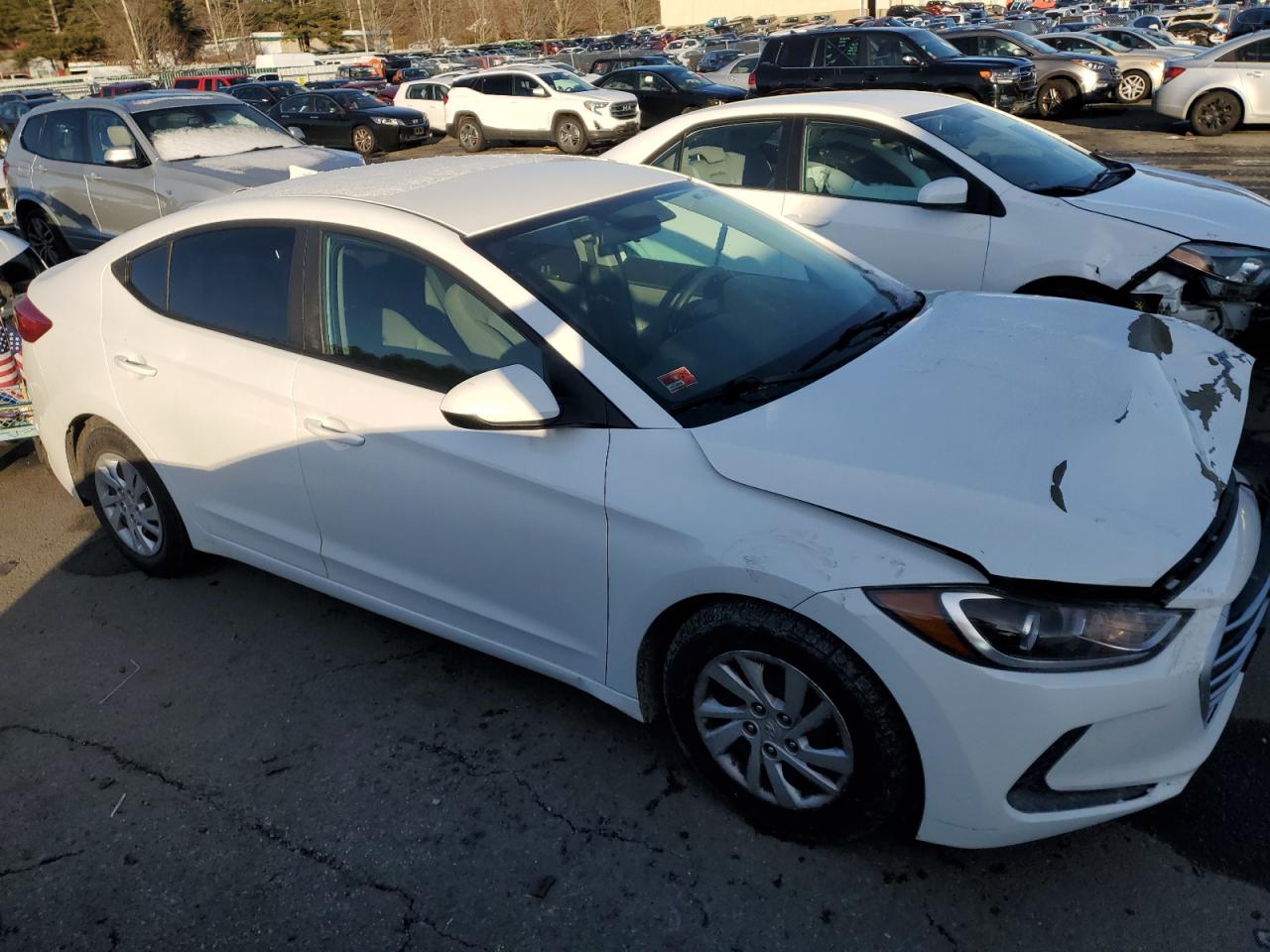 2017 Hyundai Elantra - Image 4