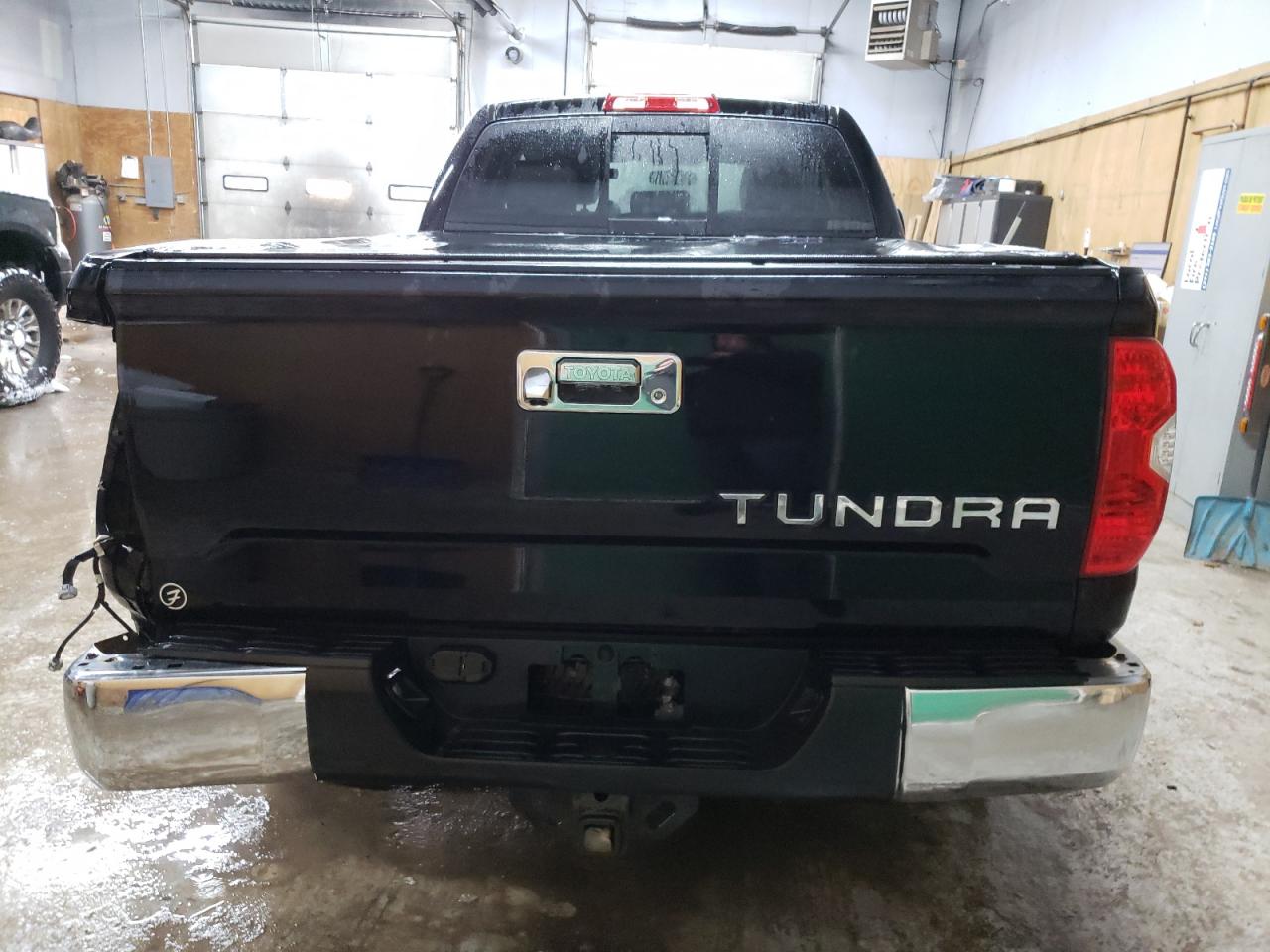 2017 Toyota Tundra - Image 6