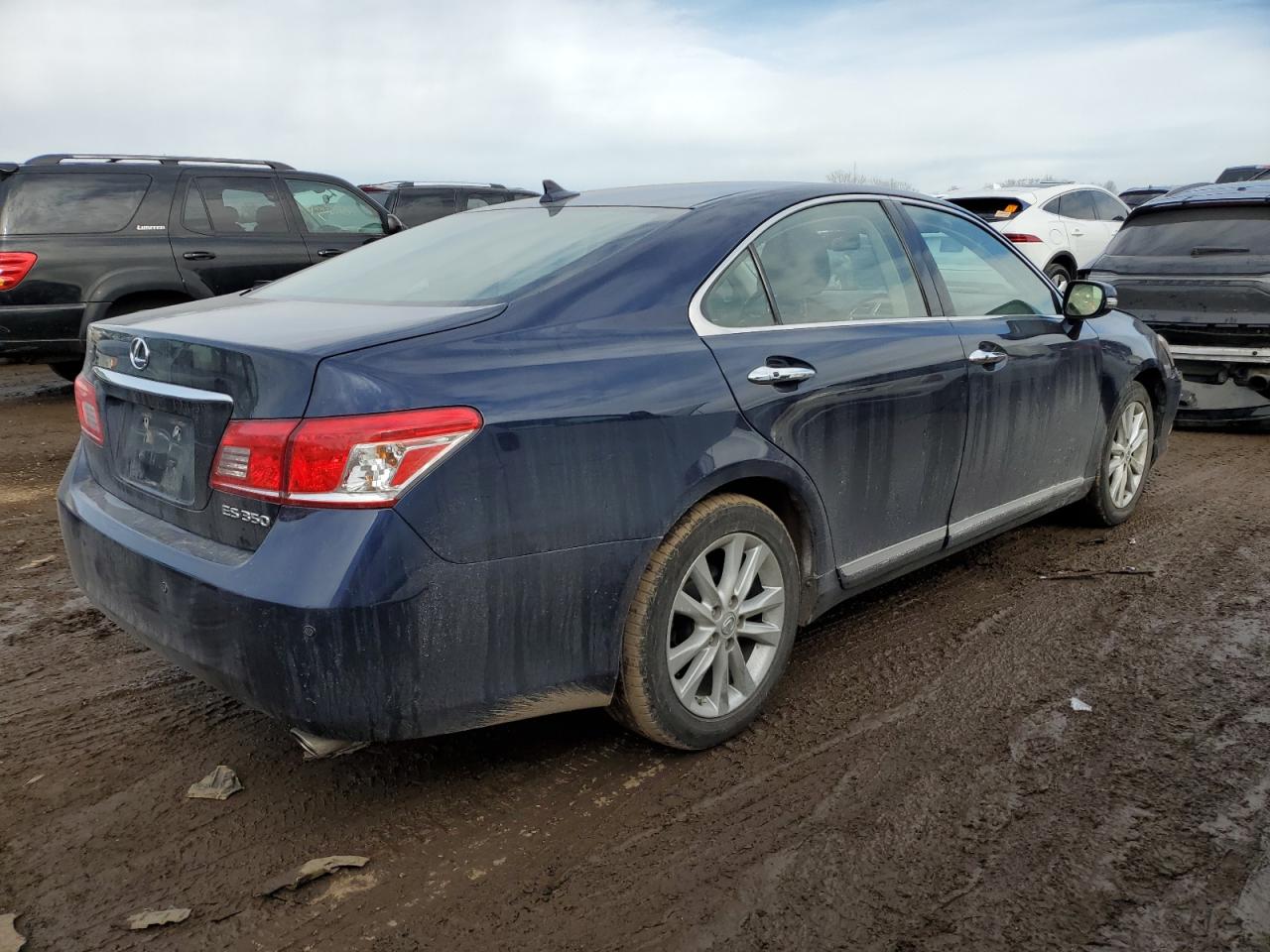 2011 Lexus ES - Image 3