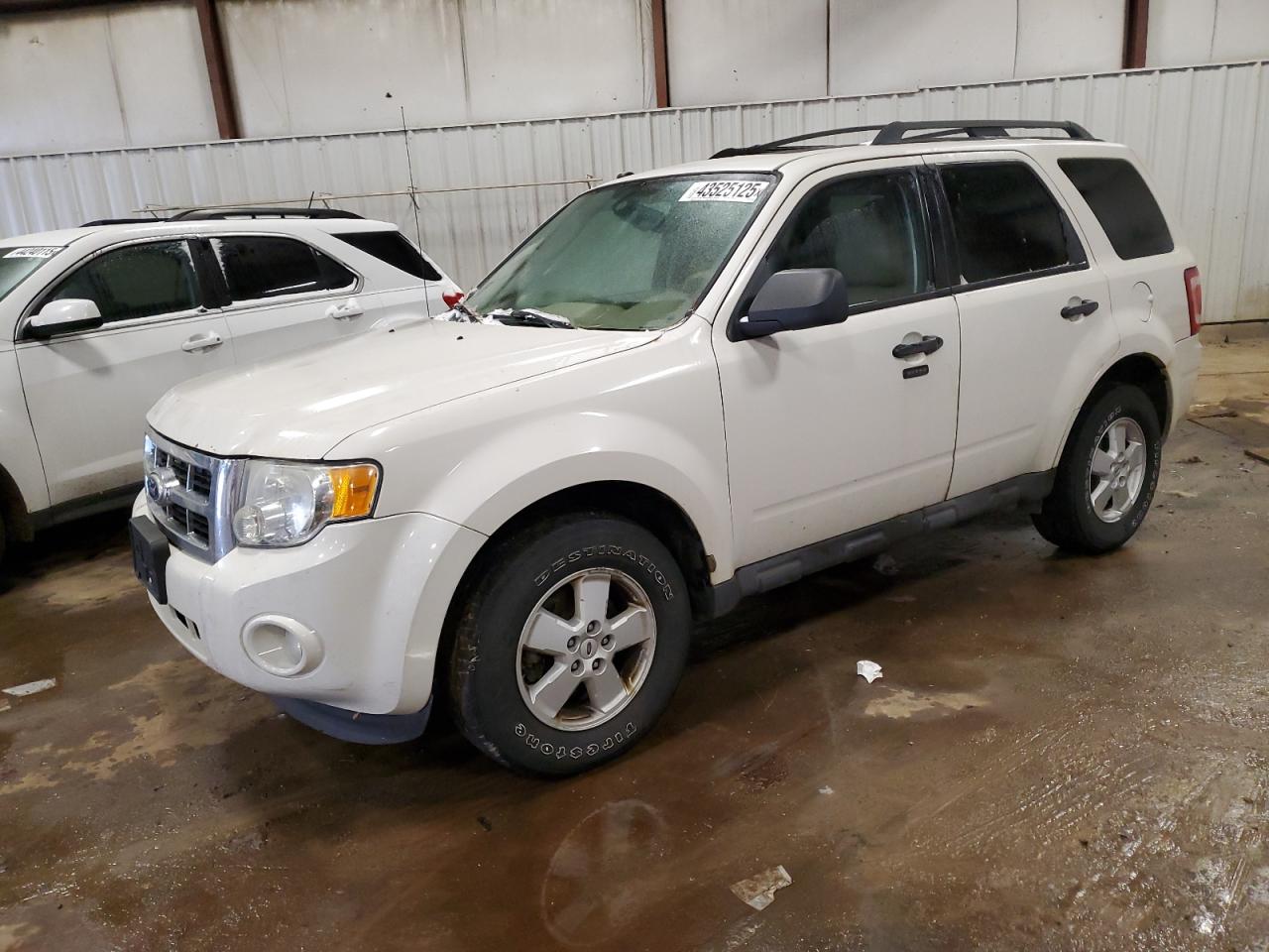 2010 Ford Escape Xlt за продажба в Lansing, MI - Side