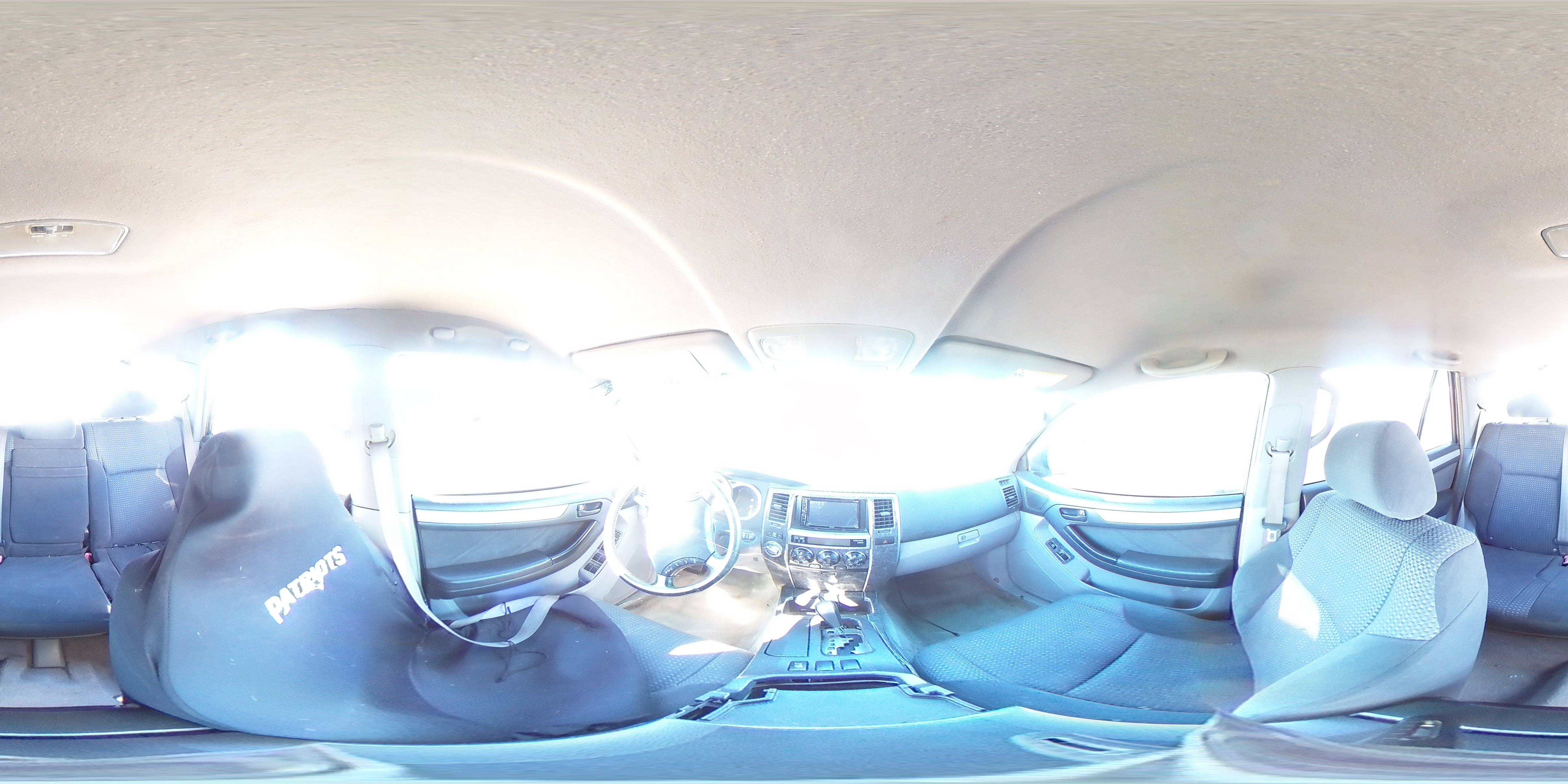 2005 Toyota 4Runner - Image 12