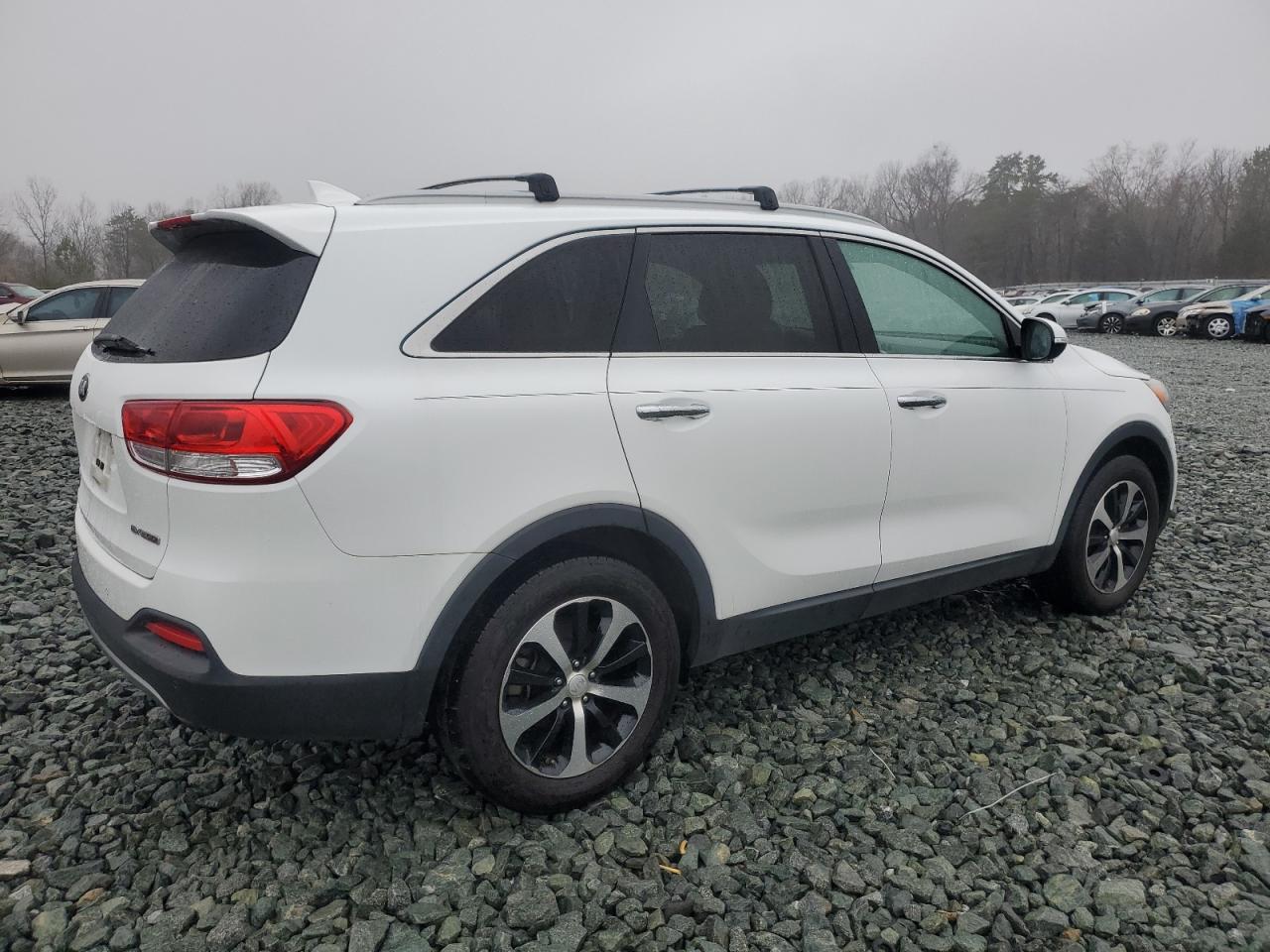 2016 Kia Sorento - Image 3