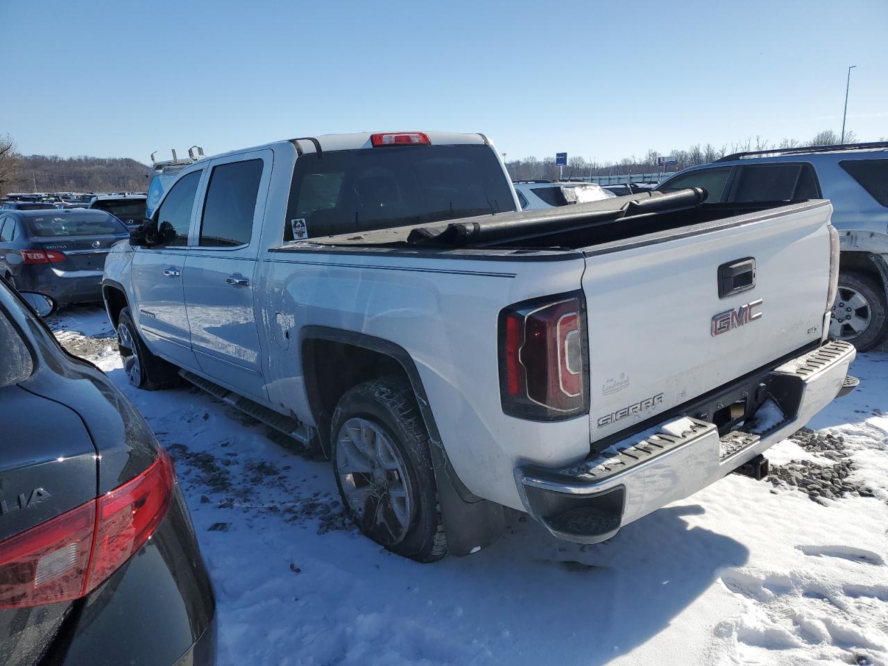 2016 GMC Sierra - Image 2