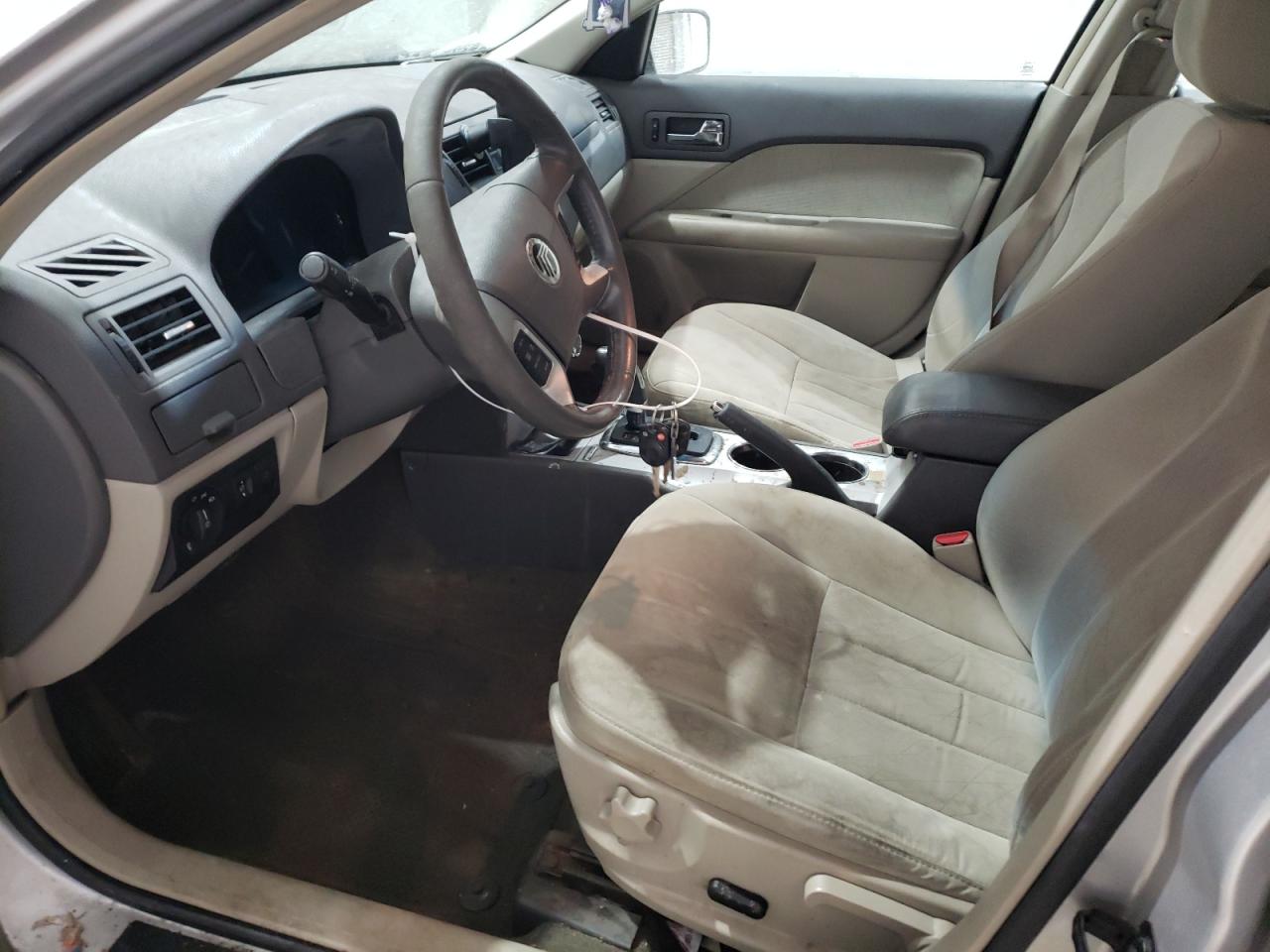 2010 Mercury Milan - Image 7