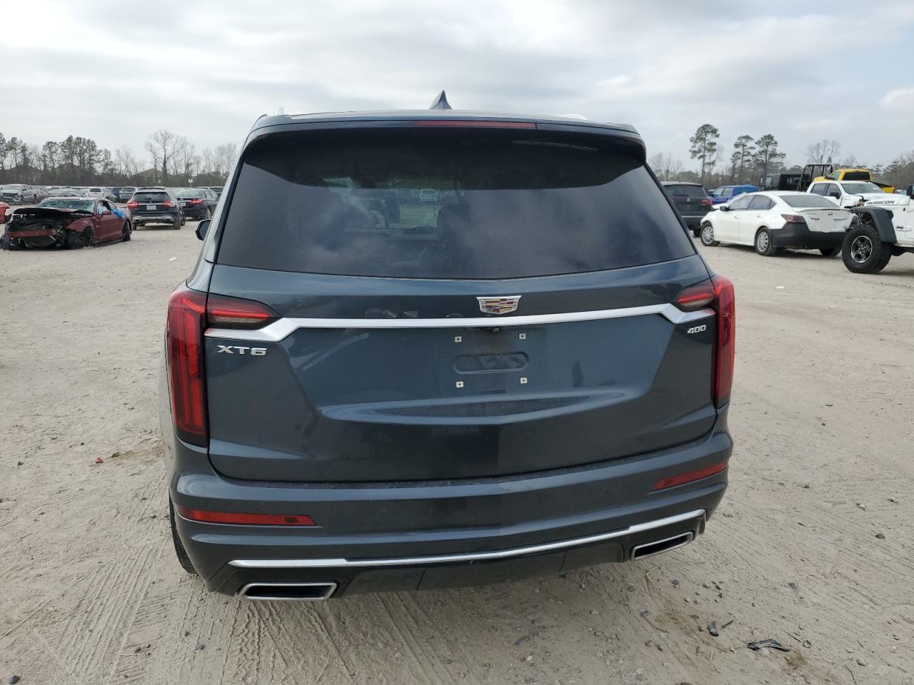 2021 Cadillac XT6 - Image 6