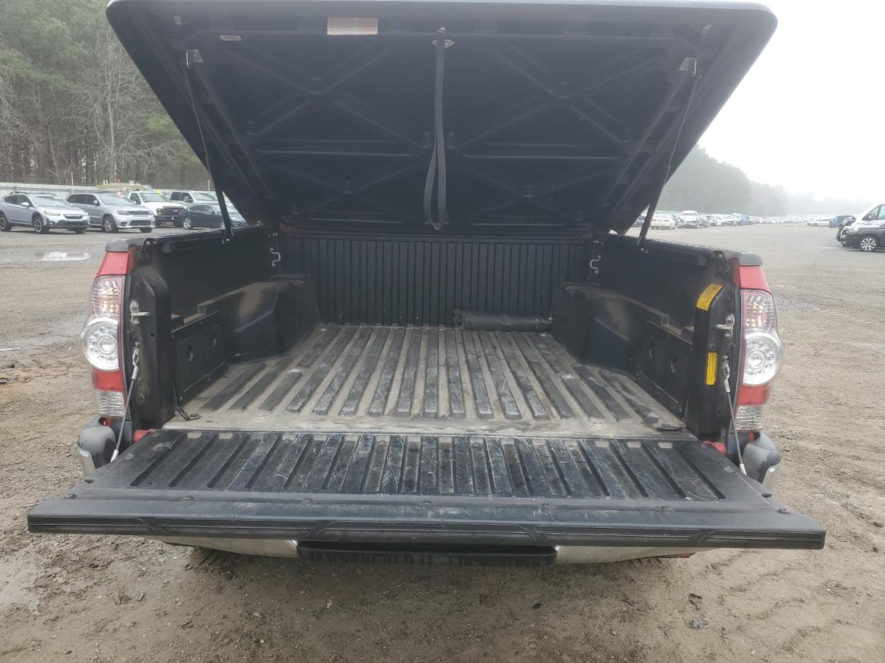 2014 Toyota Tacoma - Image 6