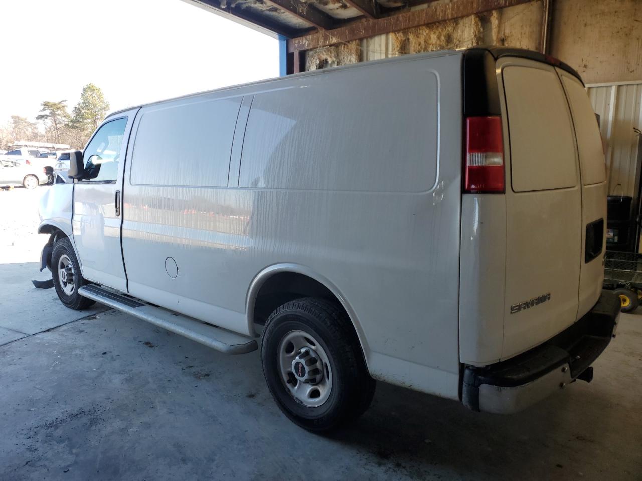 2018 GMC Savana - Image 2