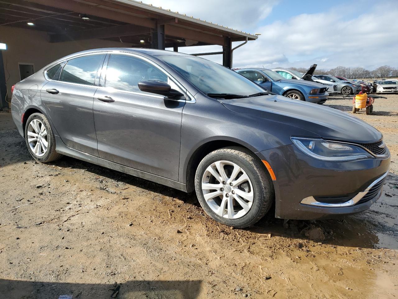 2017 Chrysler 200 - Image 4