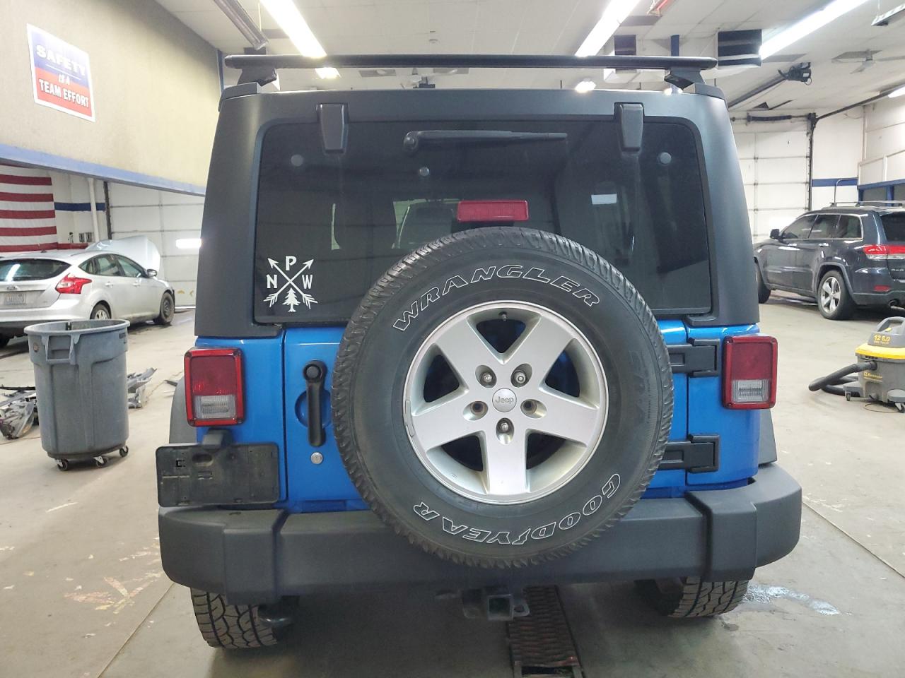 2015 Jeep Wrangler - Image 6