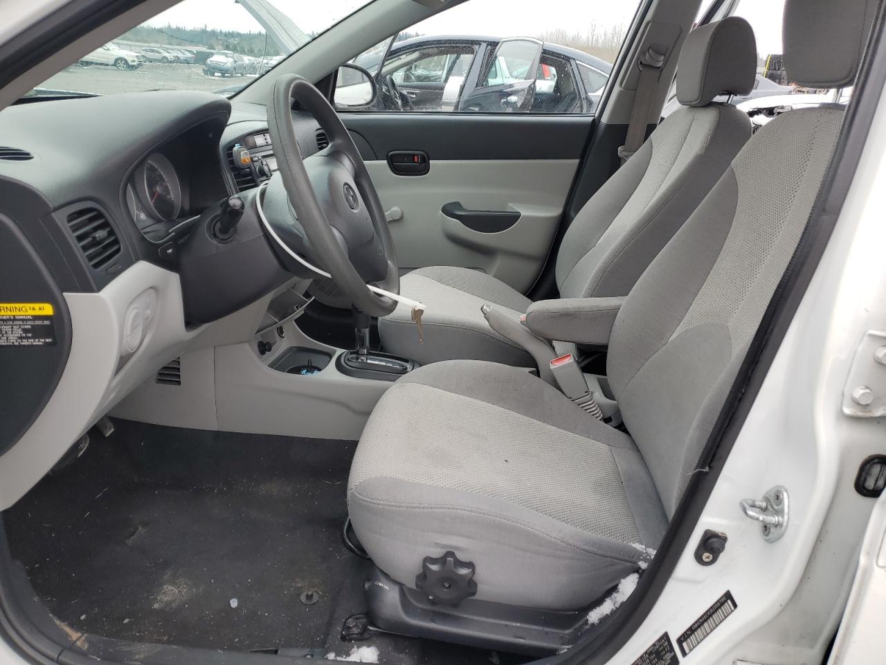 2009 Hyundai Accent - Image 7