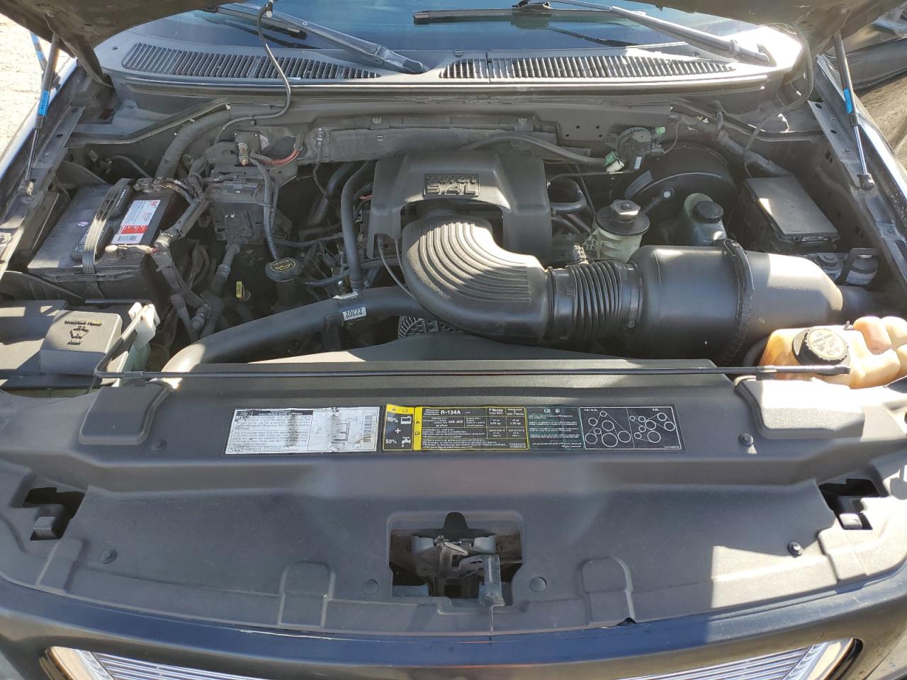 2001 Ford F-150 - Image 13