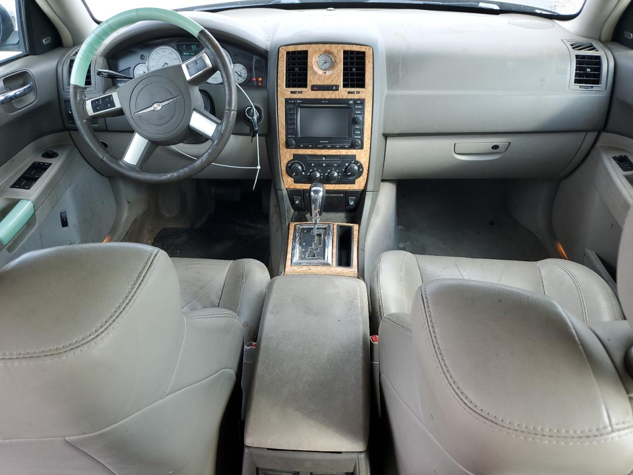 2007 Chrysler 300 - Image 8