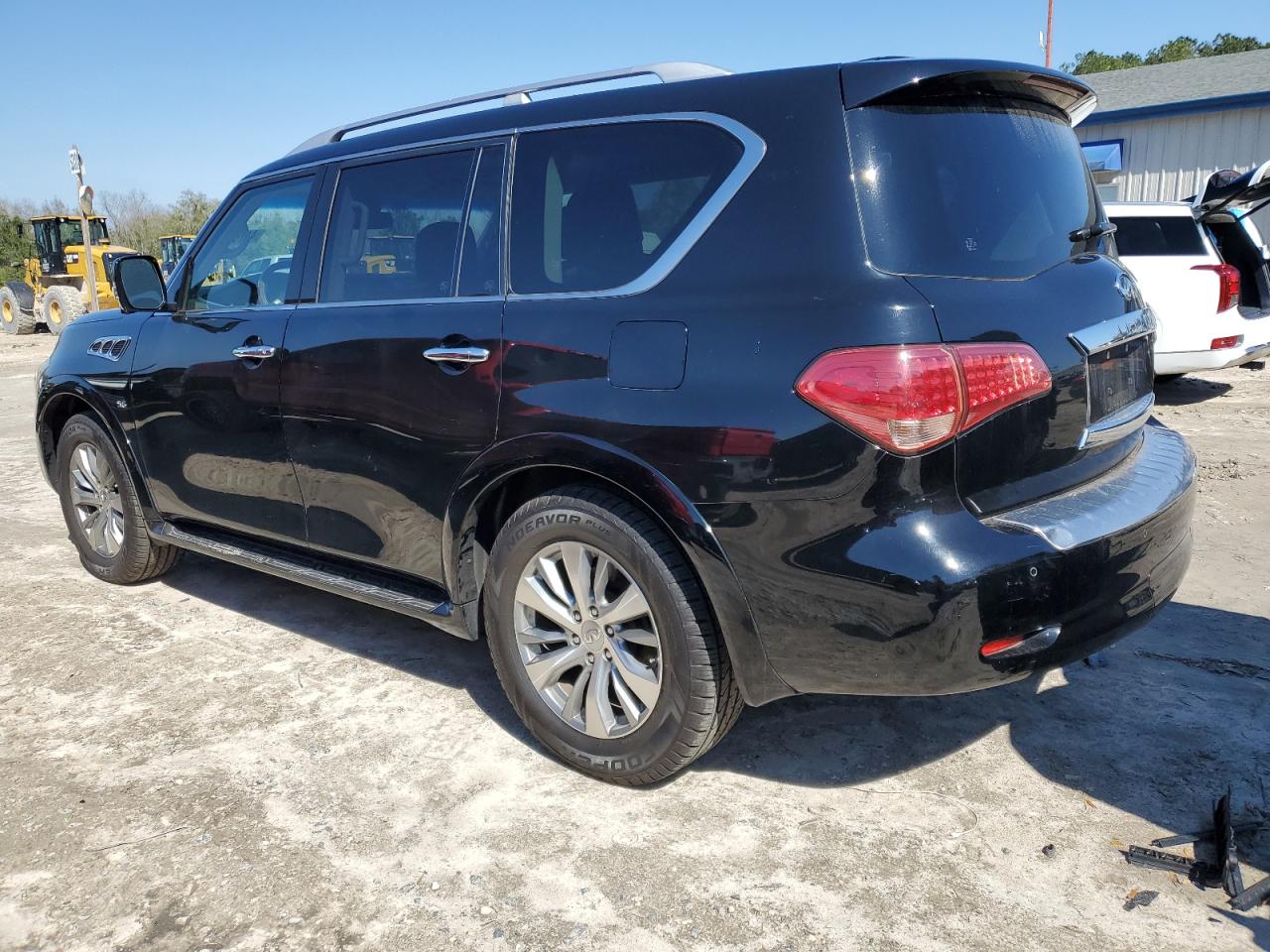 2015 Infiniti QX80 - Image 2