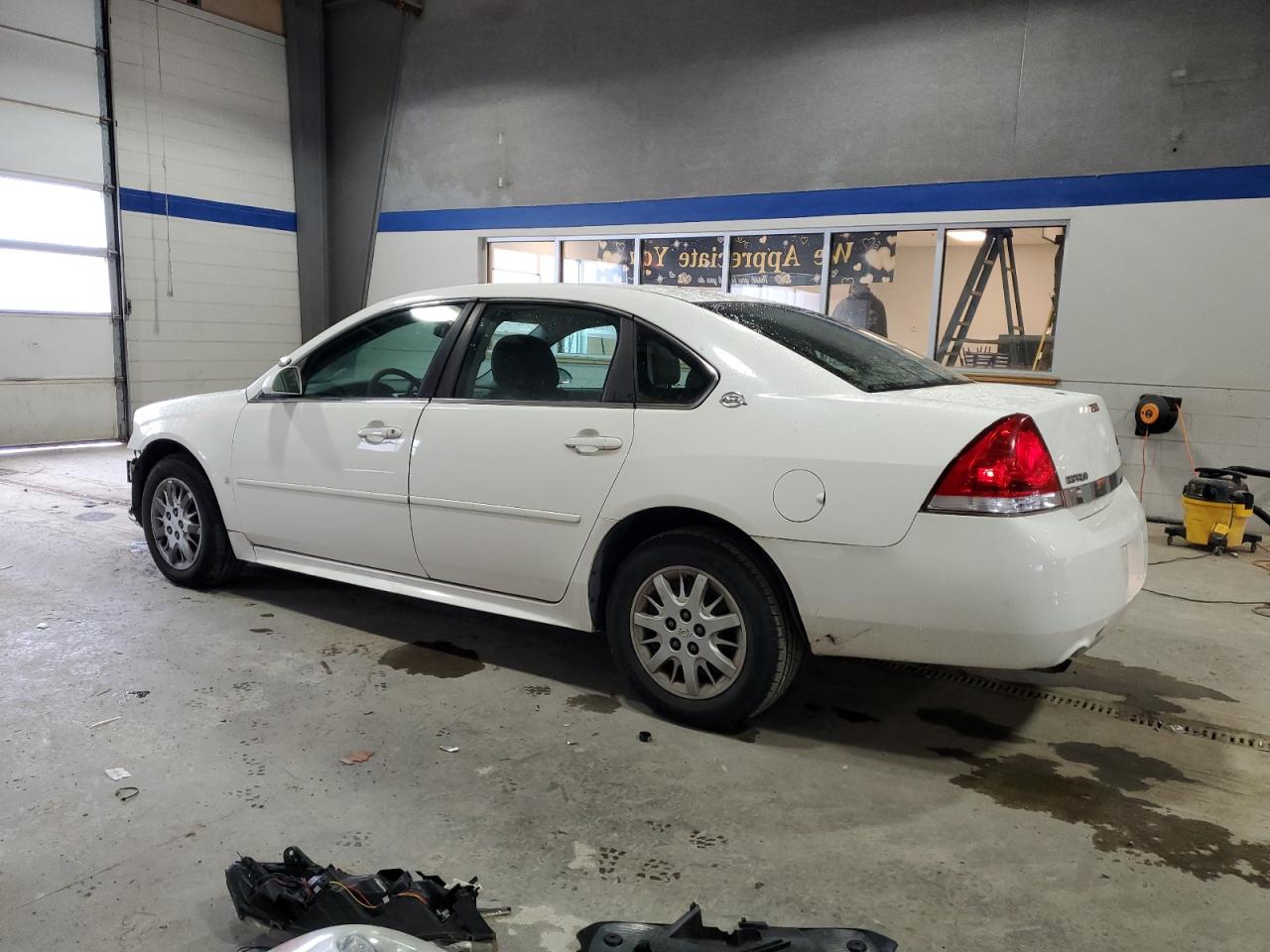 2009 Chevrolet Impala - Image 2