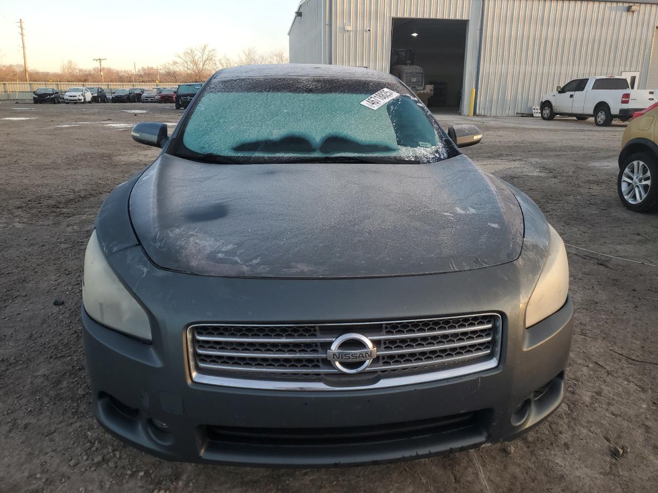 2009 Nissan Maxima - Image 5