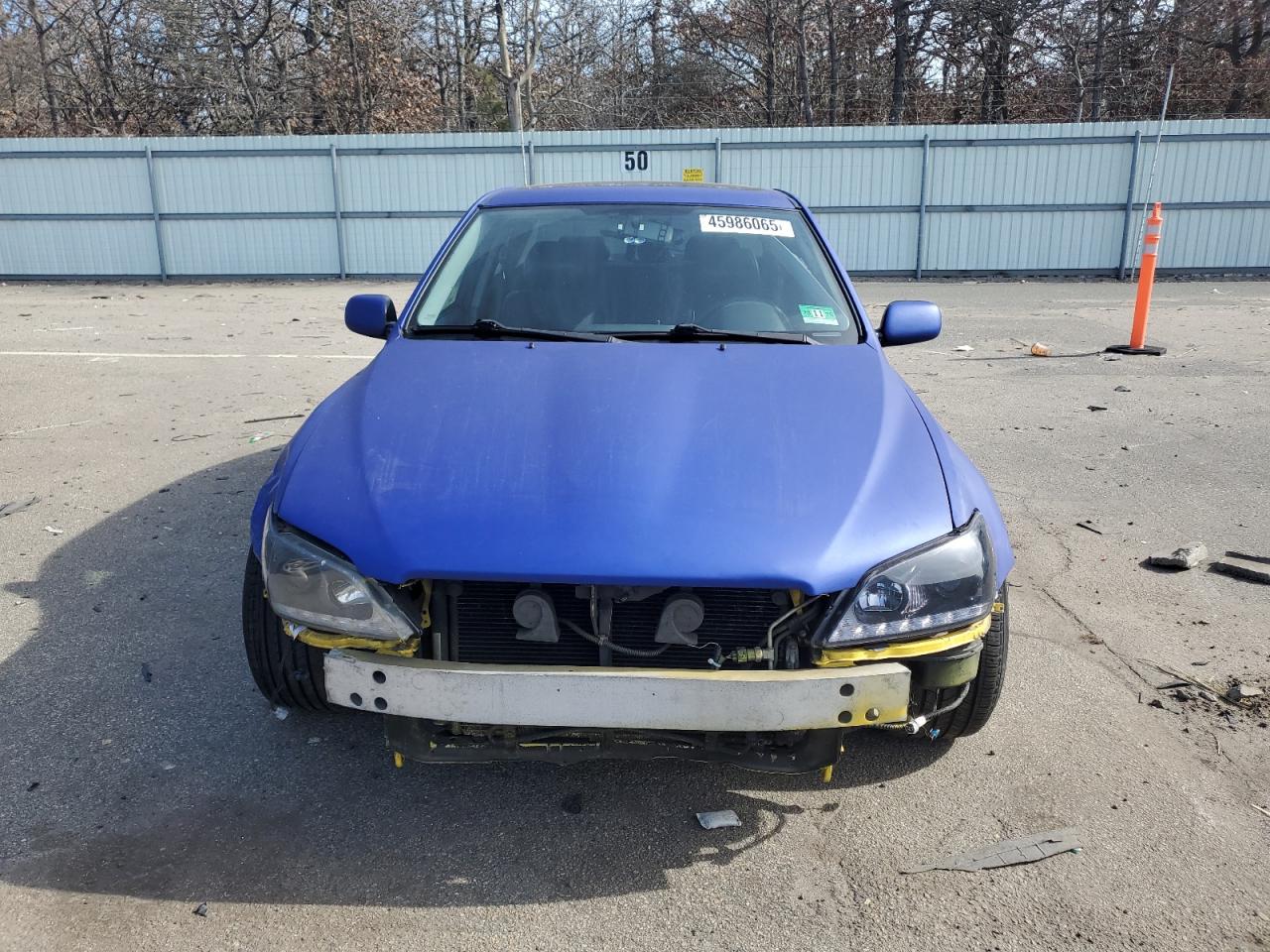 2001 Lexus IS - Image 5