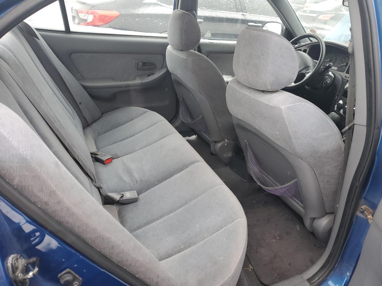2005 Hyundai Elantra - Image 10