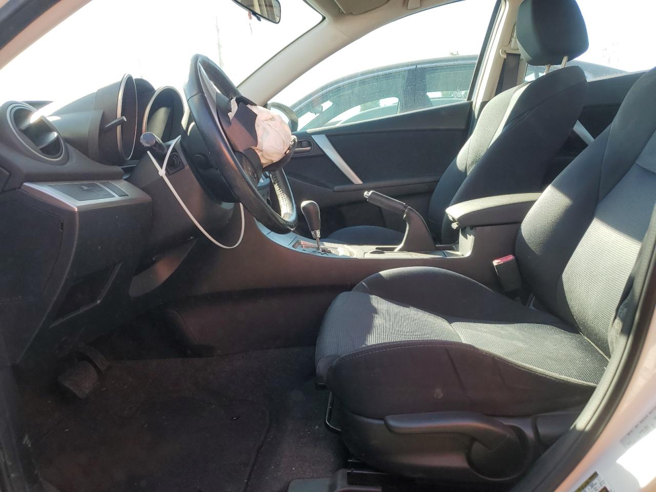 2011 Mazda 3 - Image 7