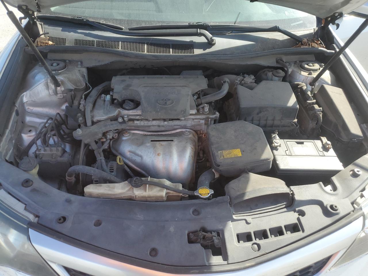 2014 Toyota Camry - Image 11