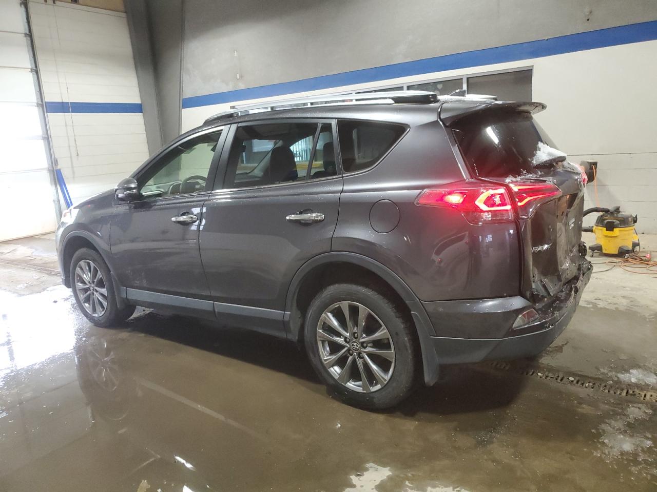 2018 Toyota RAV 4 - Image 2