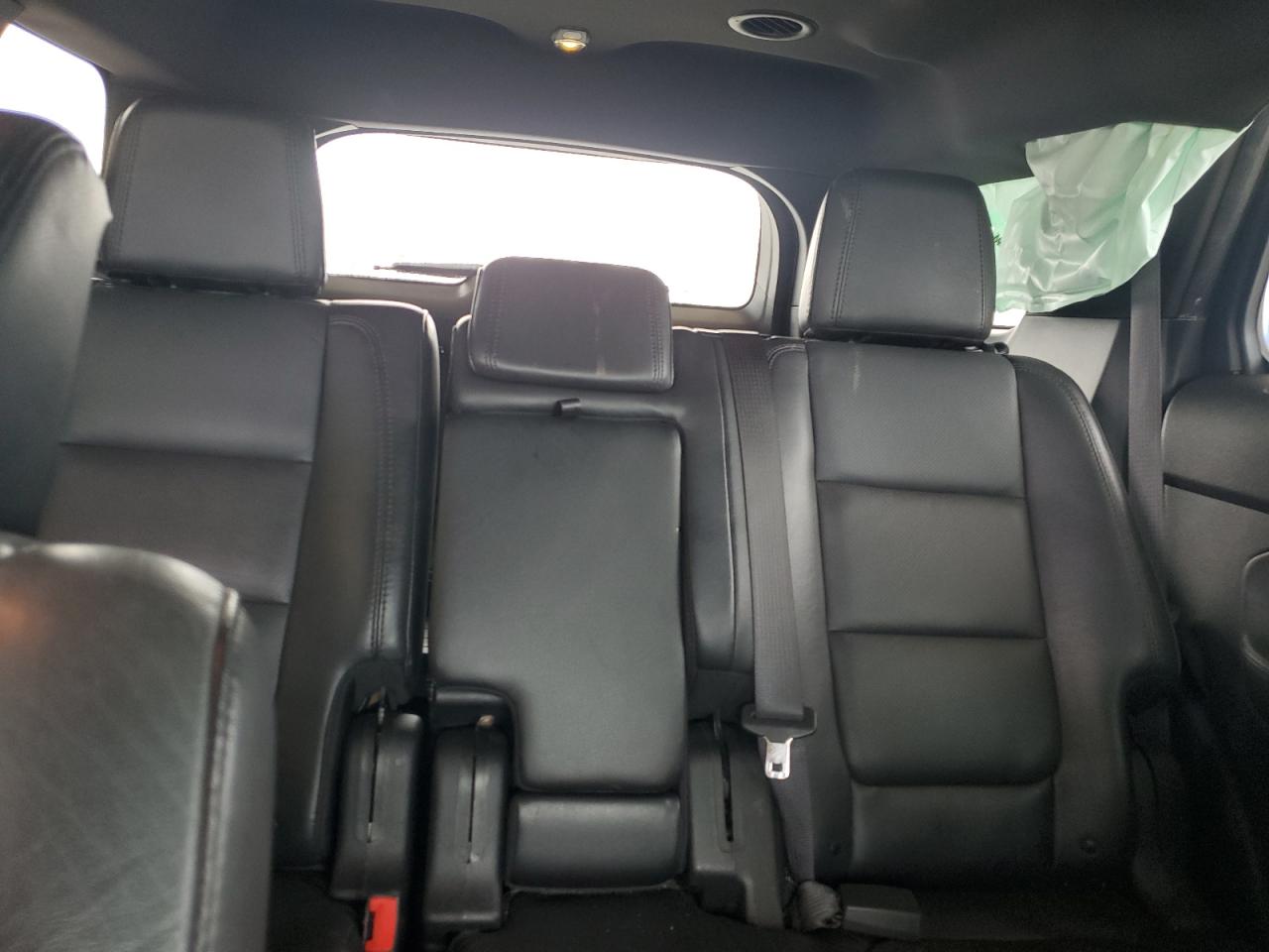 2015 Ford Explorer - Image 10