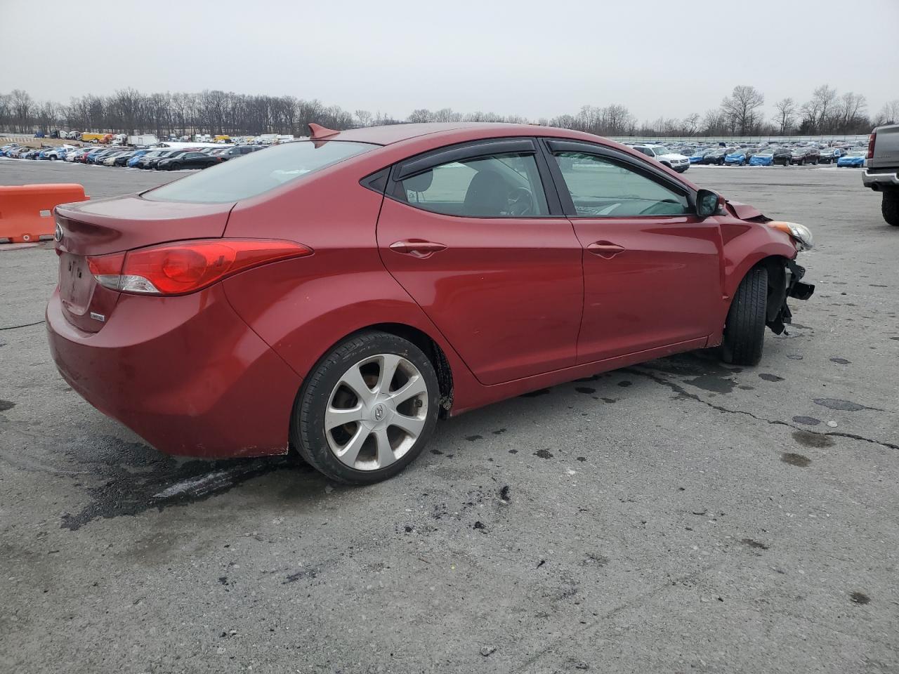 2013 Hyundai Elantra - Image 3