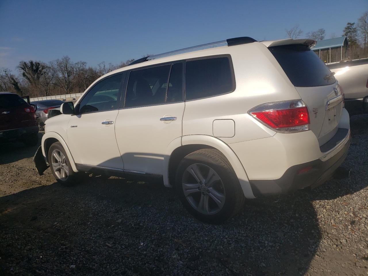 2013 Toyota Highlander - Image 2