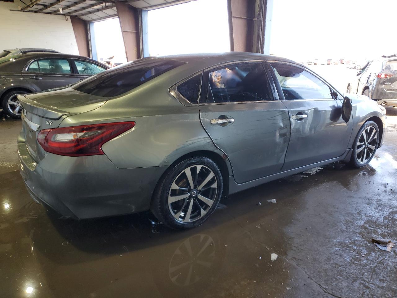 2017 Nissan Altima - Image 3