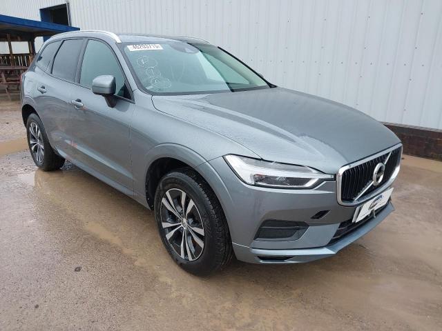 2020 VOLVO XC60 MOMEN