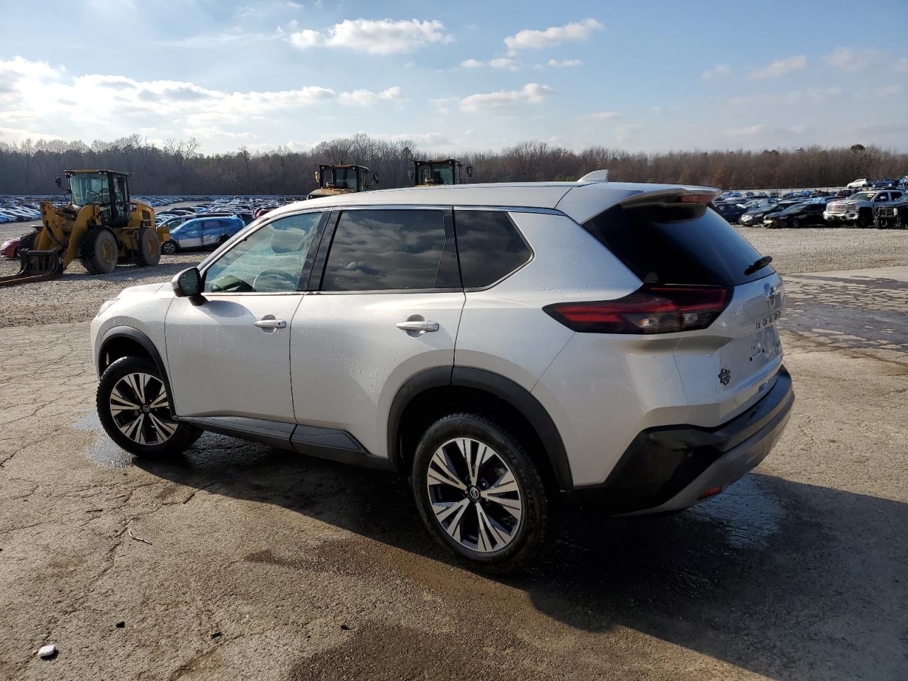 2021 Nissan Rogue - Image 2