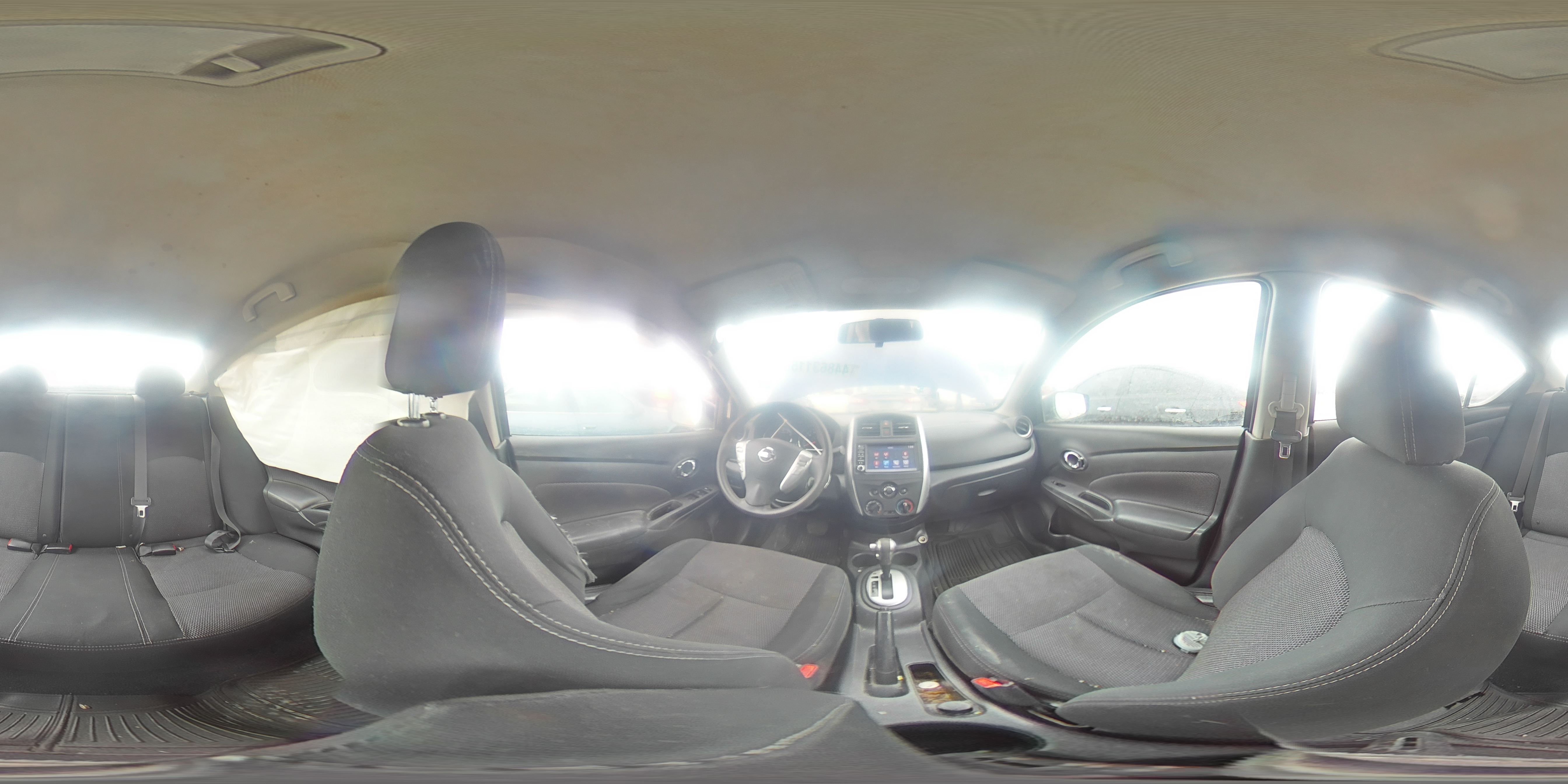2019 Nissan Versa - Image 13