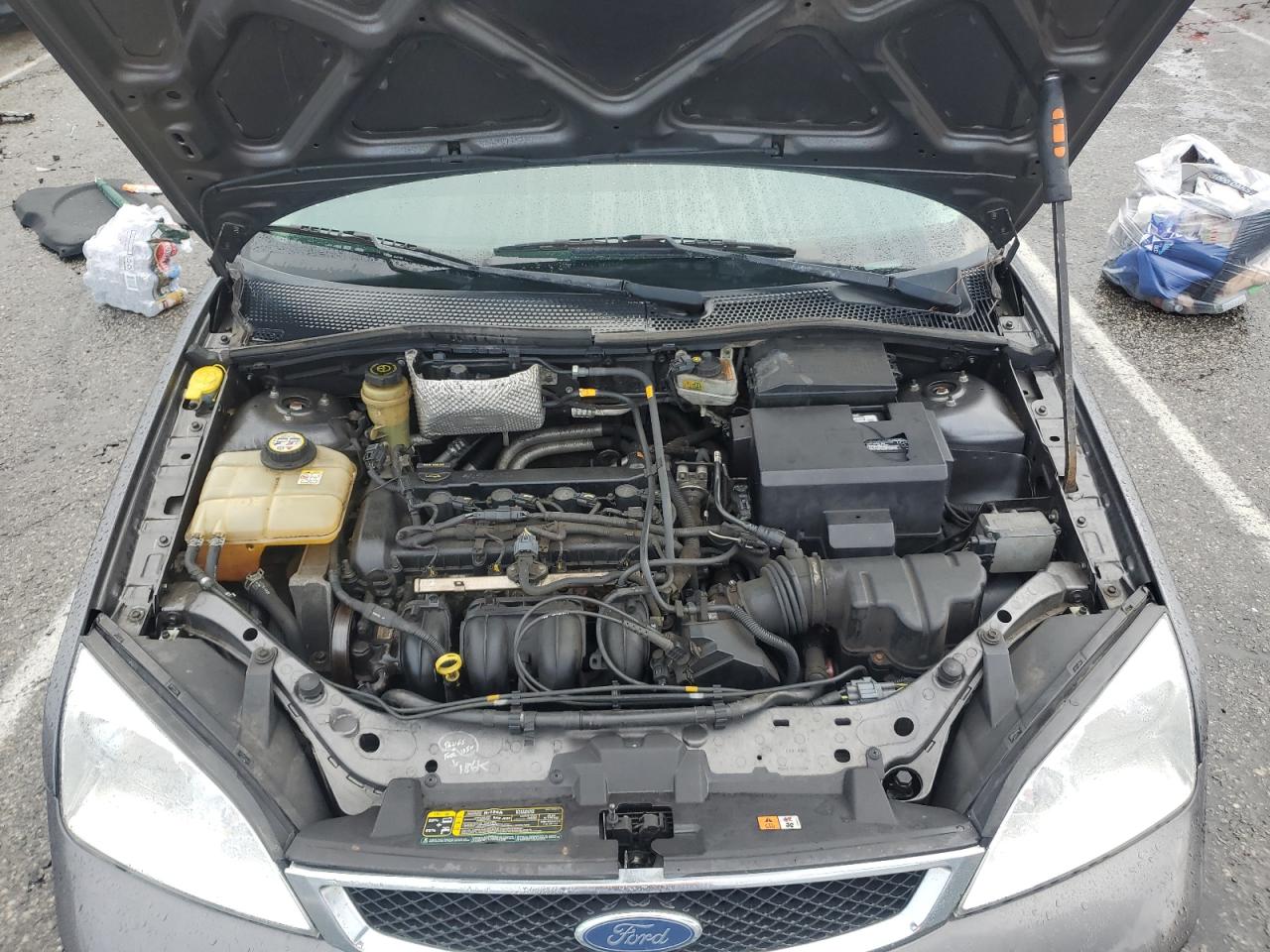 2005 Ford Focus - Image 12