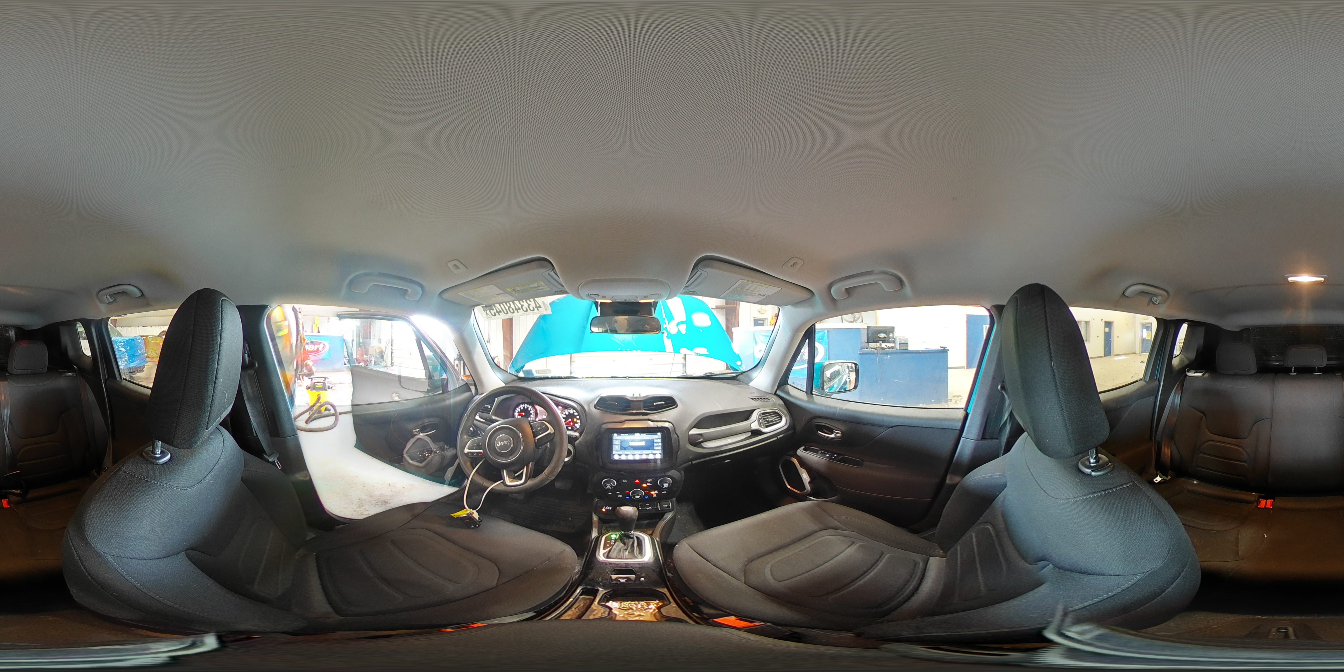 2021 Jeep Renegade - Image 15