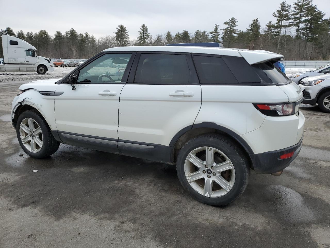 2013 Land Rover Range Rover - Image 2