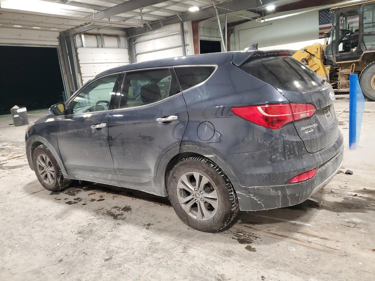 2016 Hyundai Santa Fe - Image 2