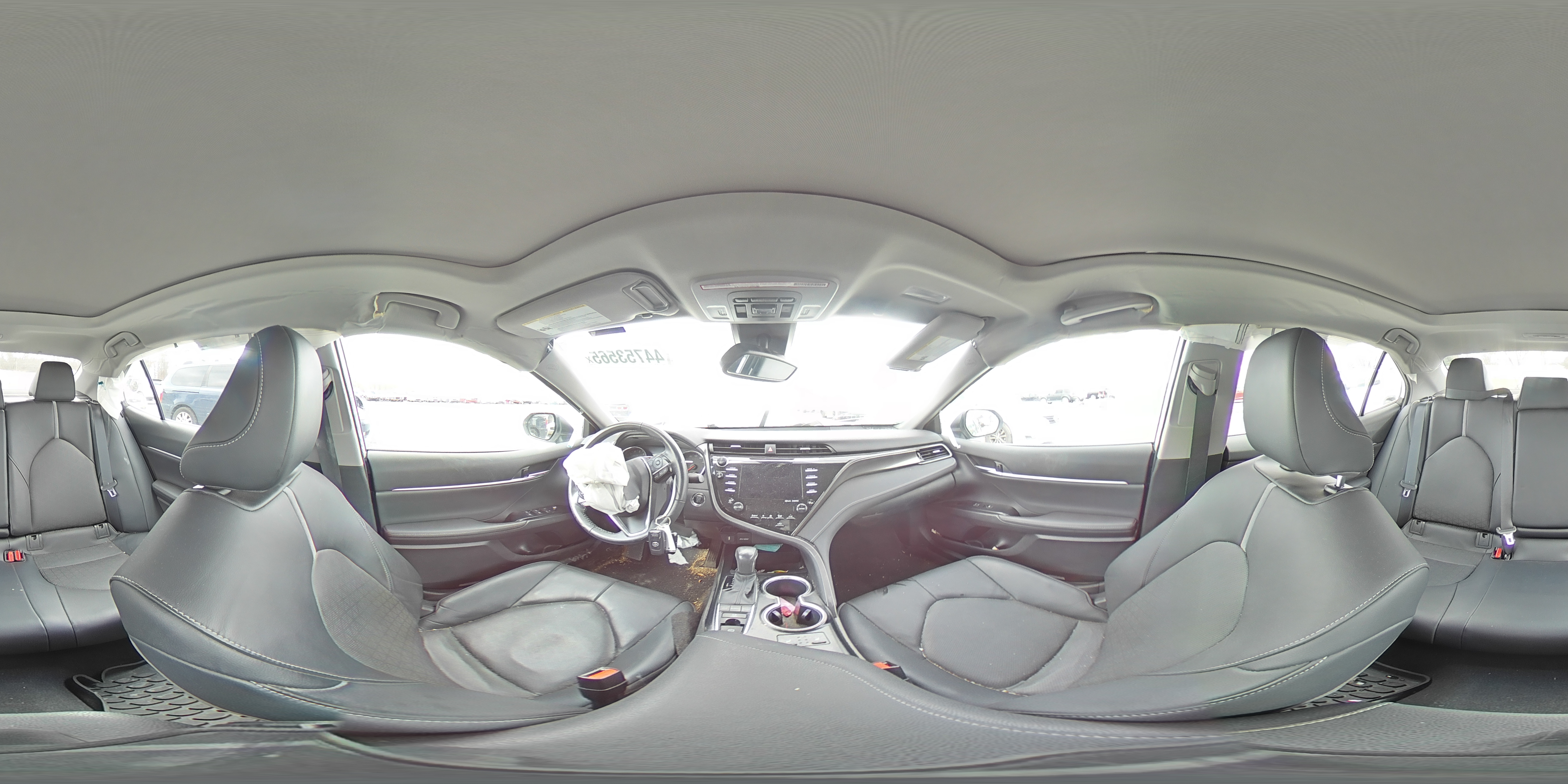 2020 Toyota Camry - Image 13