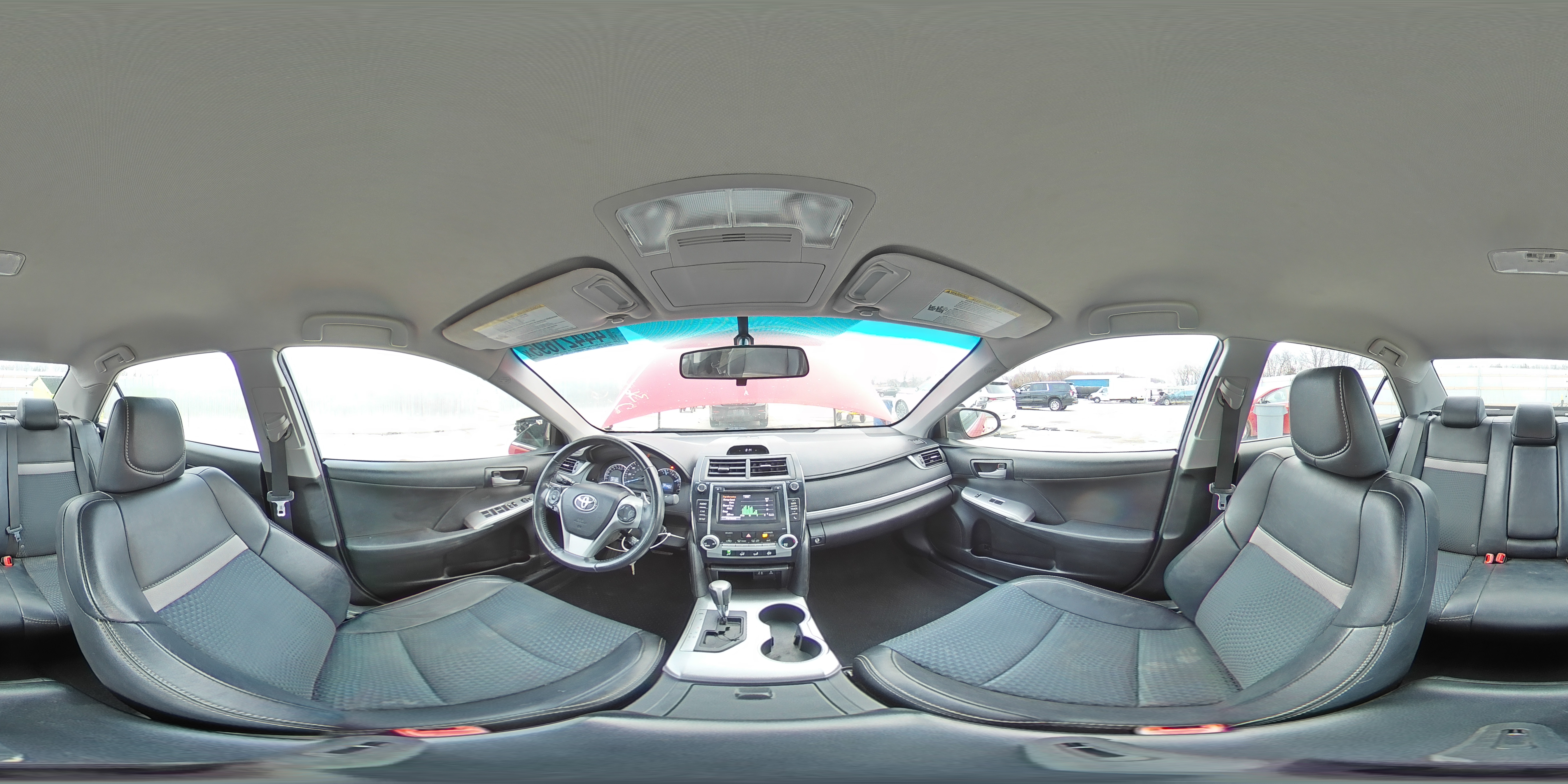 2014 Toyota Camry - Image 12