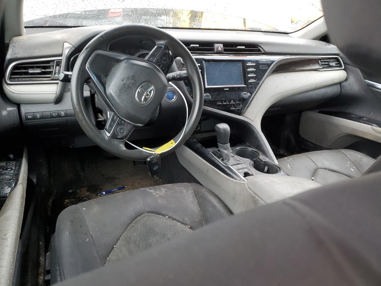 2020 Toyota Camry - Image 8