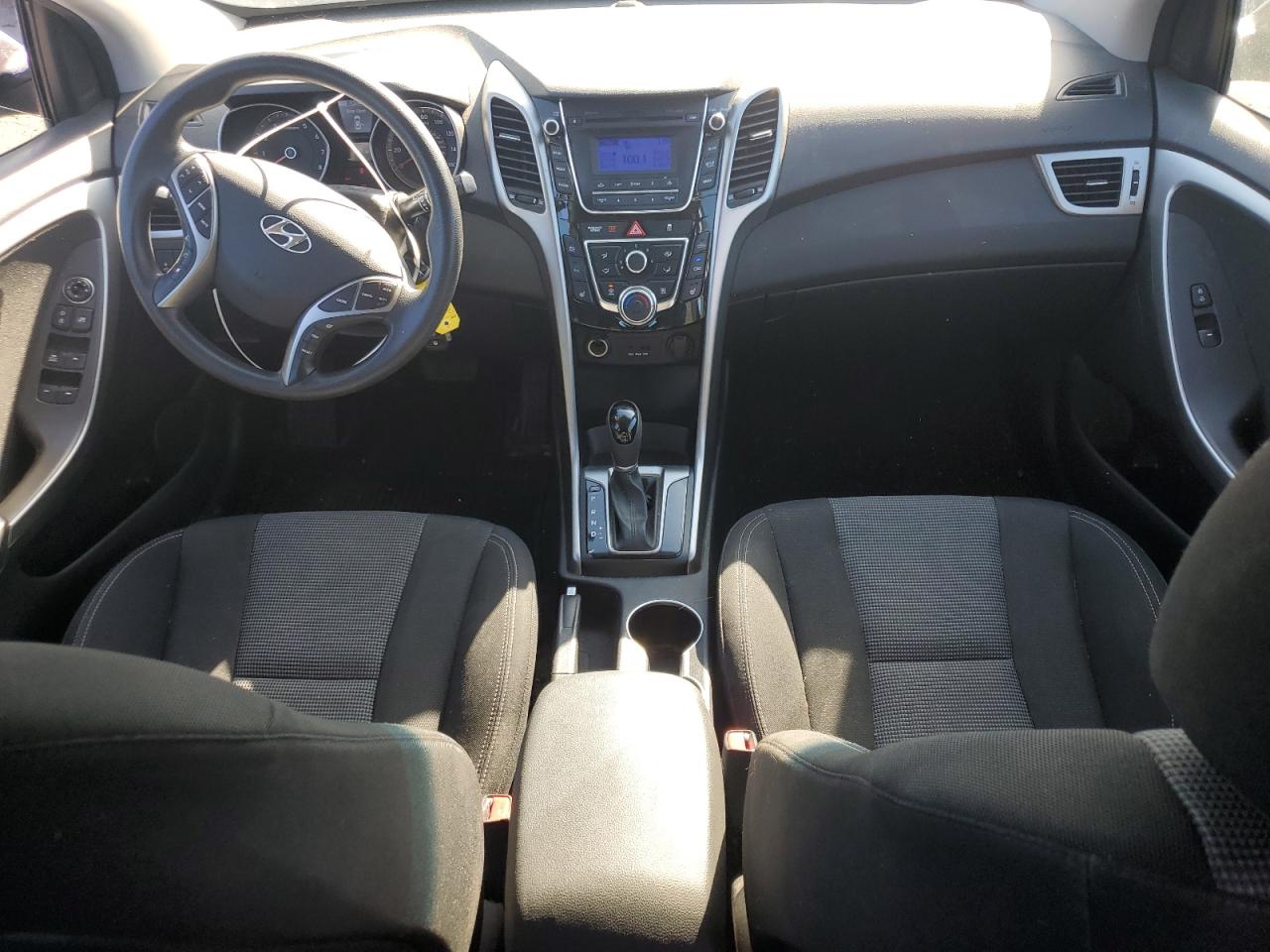 2014 Hyundai Elantra - Image 8